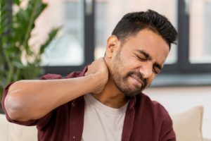 neck pain and headache symptoms